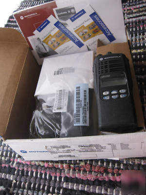 New motorola HT1250 uhf portable radio w/ accessories