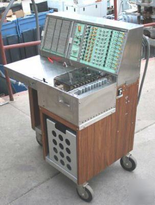 Grass instruments co. 8-10C electroencephalograph
