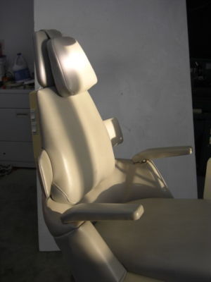 Royal model 16 dental chair w/accessories