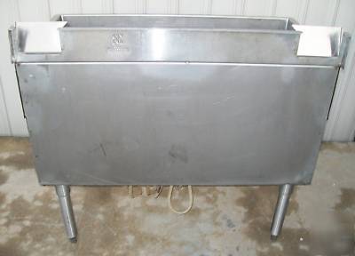 Commercial cocktail unit w/ice bin-well & cold plate +