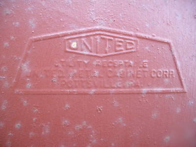 United utility receptacle industrial trash can vintage