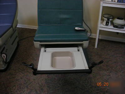 Midmark 405 power exam table obgyn