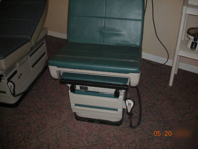 Midmark 405 power exam table obgyn