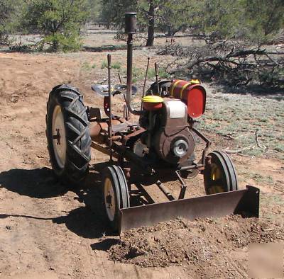 Antique gibson tractor - circa 1948, it runs great 