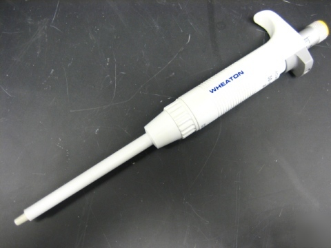 Wheaton pipette 50-200UL acura 821 pipet with tips