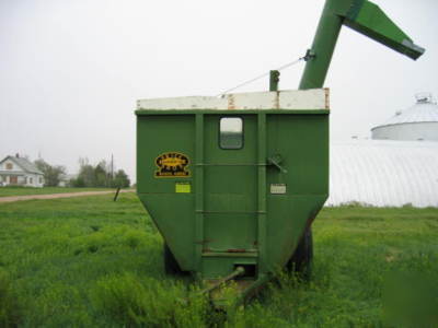 Hinsen 812 grain cart good condition