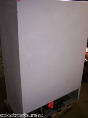 Beverage-air refrigerated 2 door glass display cooler