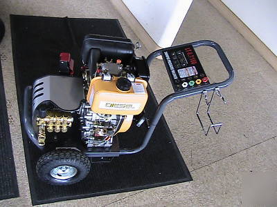 Pressure washer 7HP diesel engine 2.2 gpm @ 2600 psi 