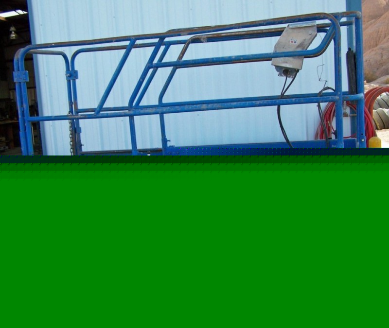 Up right slc 24 electric scissorlift construction paint