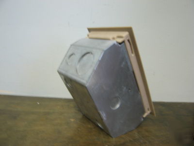 Thomas & betts afm 2 bge floor module 