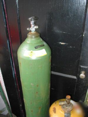 Welding tanks oxygen acetylene