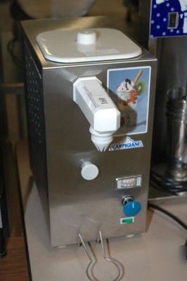 Carpigiani kw-50 whipped topping dispenser kw 50 