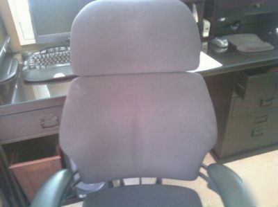 Hi back freedom chair humanscale black w/receipt