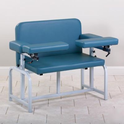 Clinton 6000B f bariatric blood drawing chair w/ arms