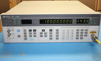 Hp agilent 8657B rf generator 100KHZ-2060MHZ option 003