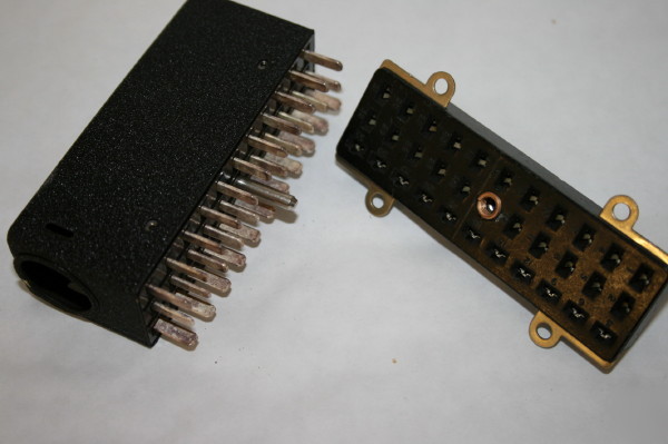 33 pin multi way connectors plessey plug & socket FD2F3