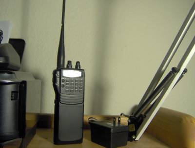 Smartcomm SCU32B uhf 32 ch 4 watt radio good battery