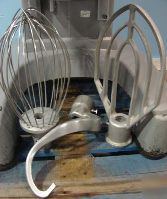 Hobart HL600 legacy mixer, bowl guard, 40QT attachments