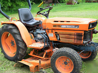 Kubota b-9200 compact diesel tractor w/ belly mower