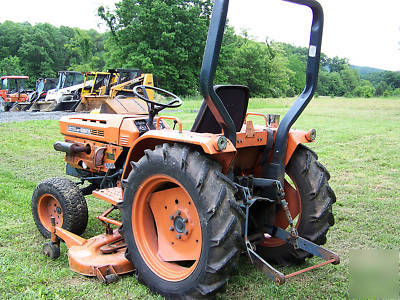 Kubota b-9200 compact diesel tractor w/ belly mower
