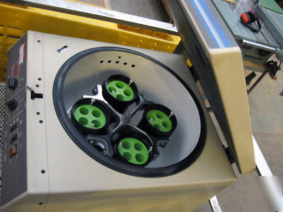 Beckman gs-6 centrifuge