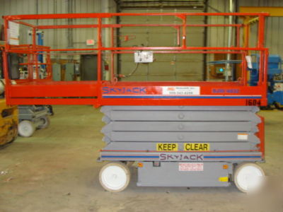 Skyjack sjiii 4632 scissor lift manlift aerial platform