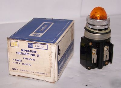 Ge oiltight indicator light CR104C432 amber 115V 