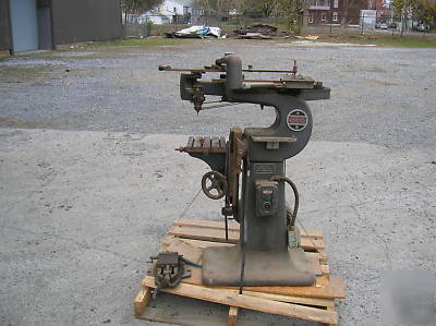 Gorton pantograph tracer milling machine with templates