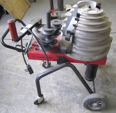 Gb gardner bender cyclone pipe and tubing bender B2000