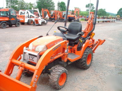 2006 kubota BX24 tractor loader backhoe hydrostatic tlb