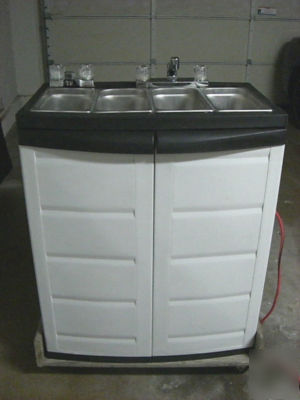 Portable sink vending/concession 4 sinks hot water