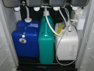 Portable sink vending/concession 4 sinks hot water