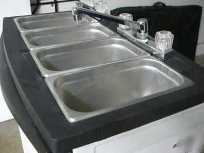 Portable sink vending/concession 4 sinks hot water