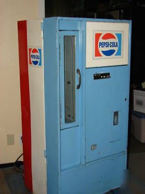 Vintage pepsi vendalator / antique bottle soda machine 