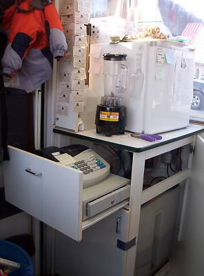 Kiosk- drive thru coffee with equipment 