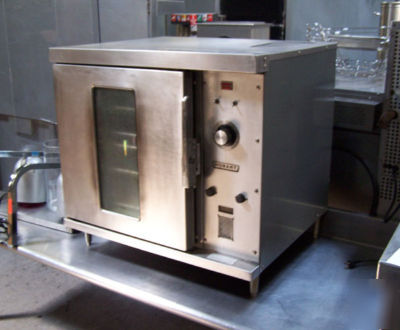 Hobart half-size convection oven cn-85