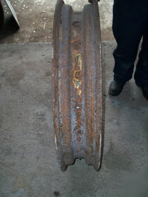 Set of john deere 6X36 factory round spokes
