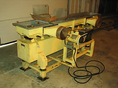 Smc vibrating hydraulic conveyor 