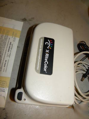 X rite DTP41 spectrophotometer w cal plaque, cables, ex