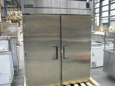 True reach in two section refrigerator TA2RRI2S