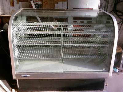 Federal refrigerated pastry display case stainless 5'