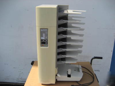 Duplo dc- 8 collator