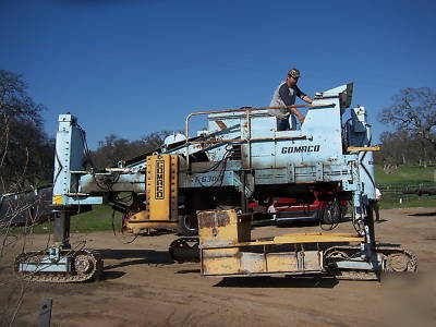 Gomaco gt 6300 commander 3 concrete curb and gutter pvr