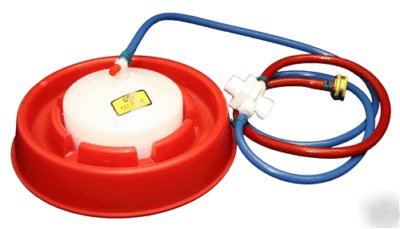 Single station low pressure automatic poultry waterer