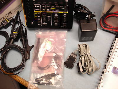Tektronix THS720P HANDHELD100MHZ oscilloscope very nice