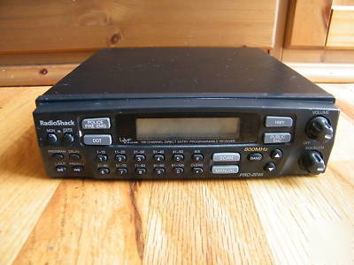 Radio shack pro-2046 100 channel receiver /scanner