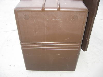 Cambro camcarrier UPC400-101 pan carrier brown