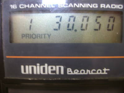 Uniden bearcat 100XL 16 channel scanning radio working