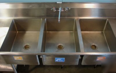 Winholt 3 compartment sink with drainboards, 104