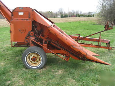 United farm tools corn picker - same as oliver no. 5